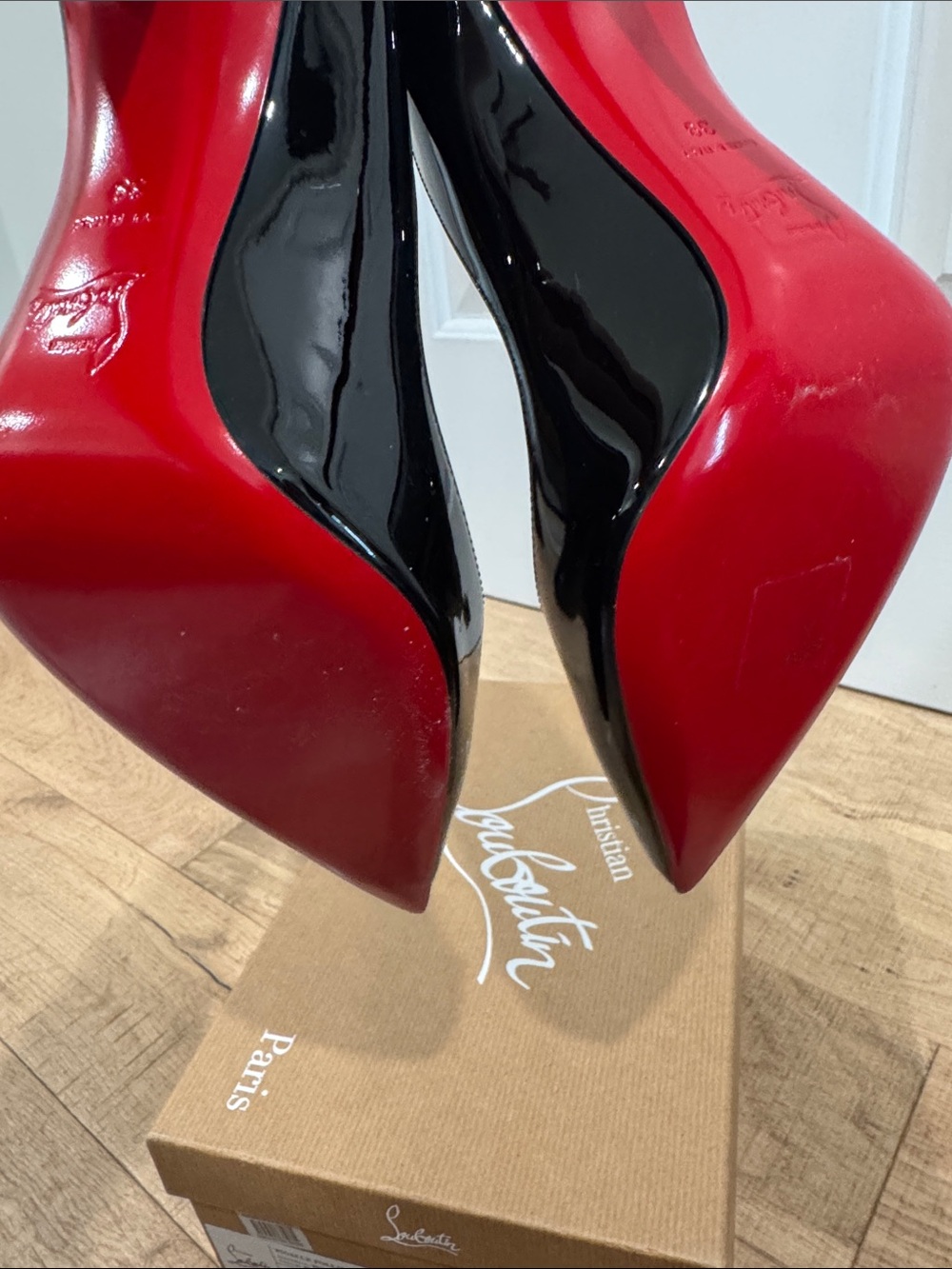 Christian Louboutin Black Patent Stiletto Pumps with Red Sole size 39 - Picture 4 of 9